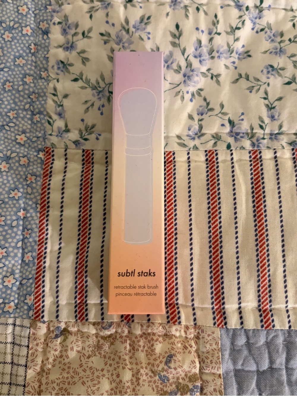NWT, Subtl Beauty Retractable Stak Brush